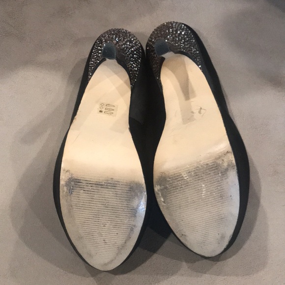 Steve Madden black satin Partyy-R platform heels size 10. - Picture 5 of 5